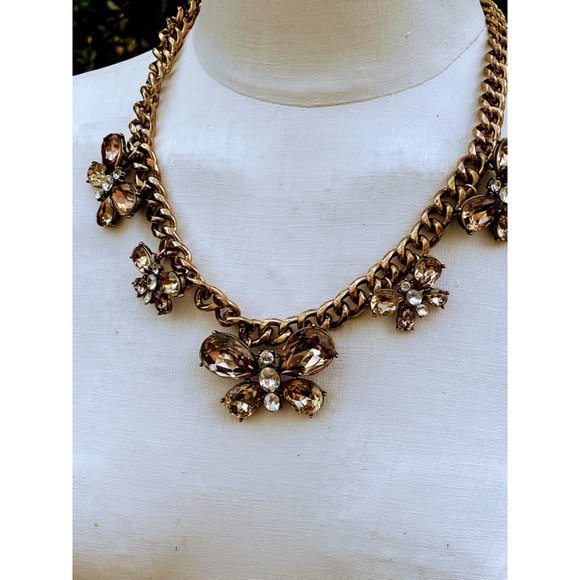 Natasha Chunky Chain Rhinestone Butterfly Statement Necklace - Picture 6 of 9